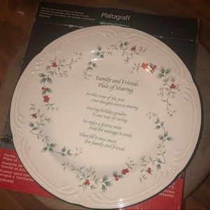 PFALTZGRAFF Winterberry plate